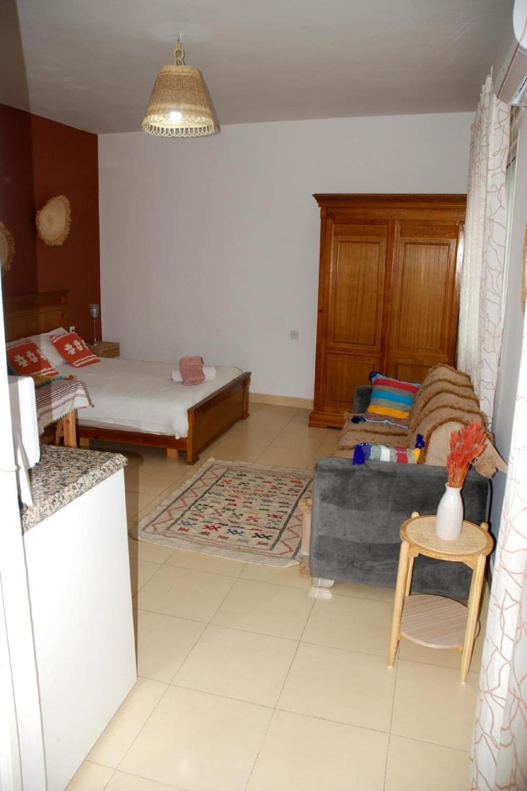Studio Lumineux Avec Terrasse Танжер Екстериор снимка